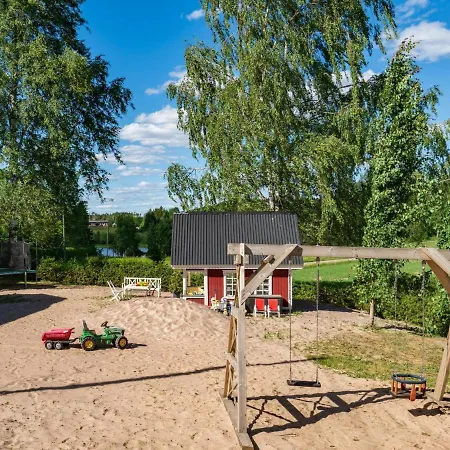 Sepelkyyhky By Interhome *