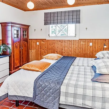 Tatil Evi Sepelkyyhky By Interhome Hirsjärvi
