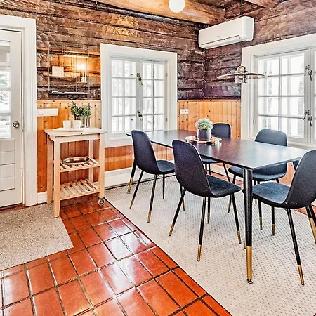 Sepelkyyhky By Interhome Tatil Evi