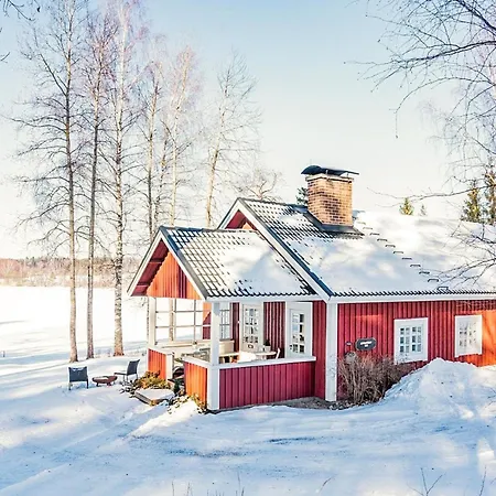 Sepelkyyhky By Interhome Hirsjärvi